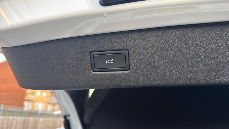 Ford Capri 210kW Premium 77kWh 5dr Auto Electric Estate